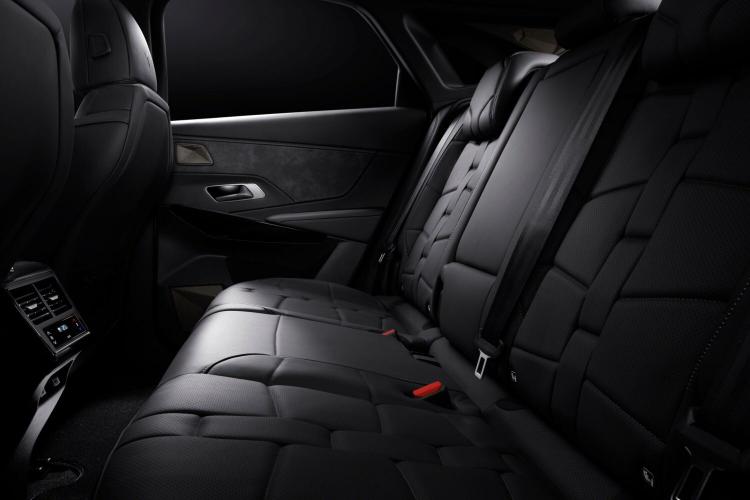 ds-automobiles-7-crossback-bastille--ds-7-crossback-e-tech-225-moveco-8