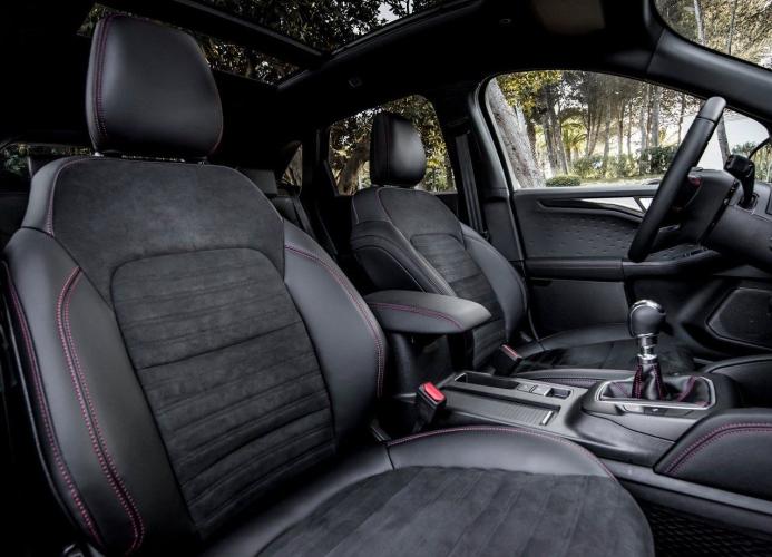 ford-kuga-fhev-moveco-18