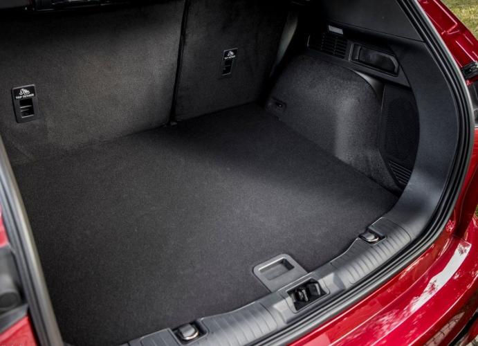 ford-kuga-fhev-moveco-21
