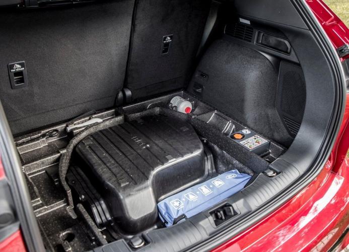 ford-kuga-fhev-moveco-22