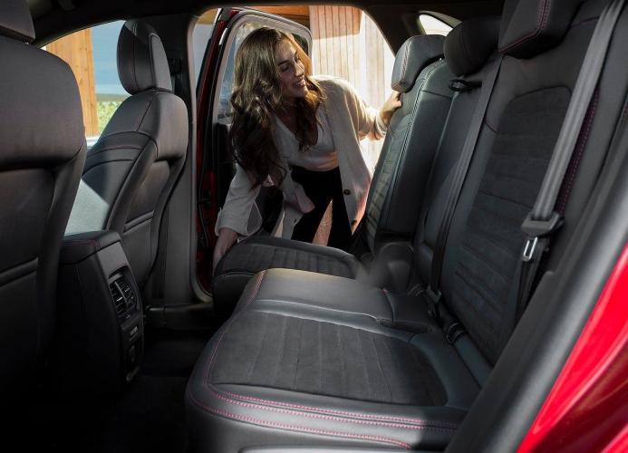 ford-kuga-fhev-moveco-7