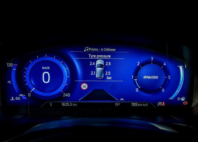 ford-kuga-fhev-moveco-8