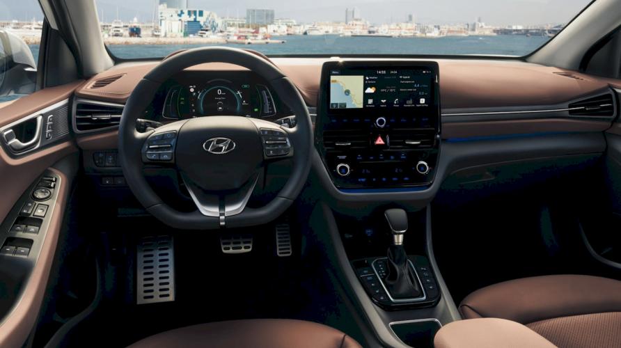 hyundai-ioniq-16-gdi-phev-interior-3-moveco