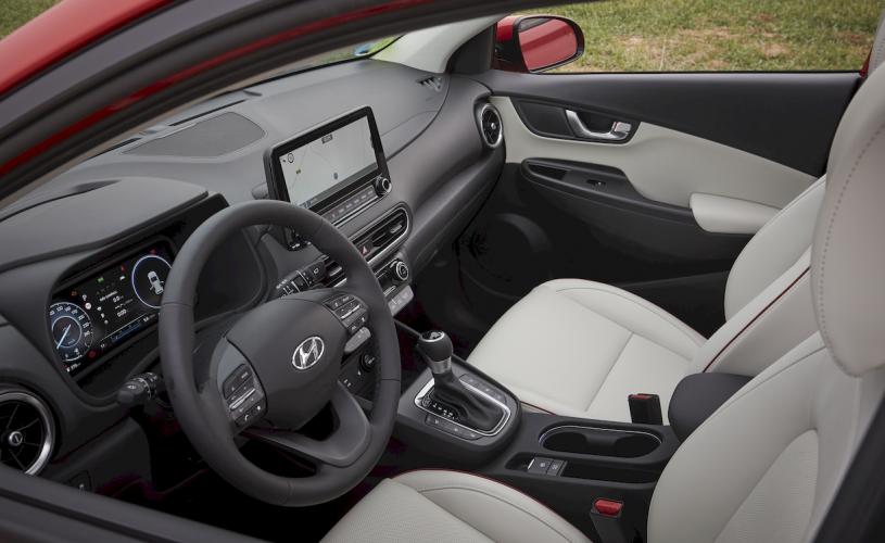 hyundai-nuevo-kona-16-gdi-hev-interior-5-moveco