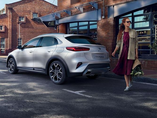 kia-xceed-16-gdi-phev-phev-hibridoenchufable-2-moveco-cocheshibridosyelectricos