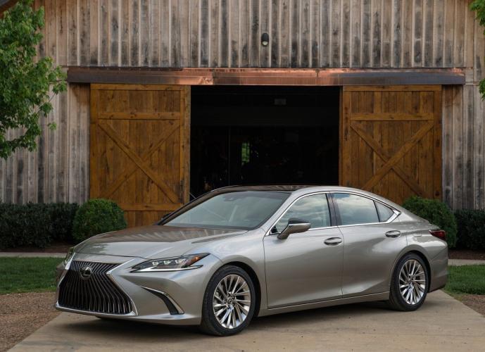lexus-es-300h-moveco-1