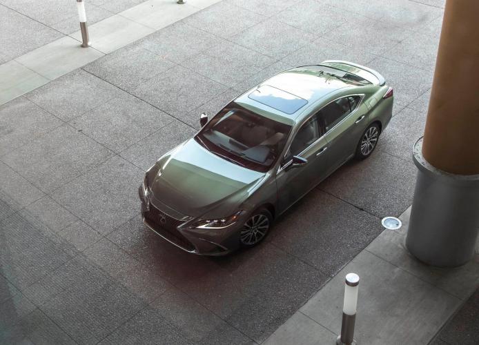 lexus-es-300h-moveco-2