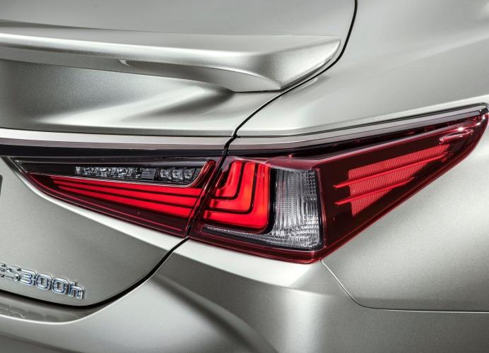 lexus-es-300h-moveco-22