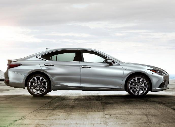 lexus-es-300h-moveco-8