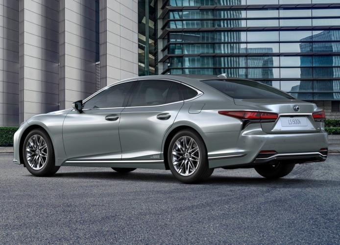 lexus-ls-500h-moveco-10