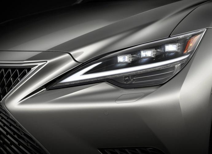 lexus-ls-500h-moveco-12