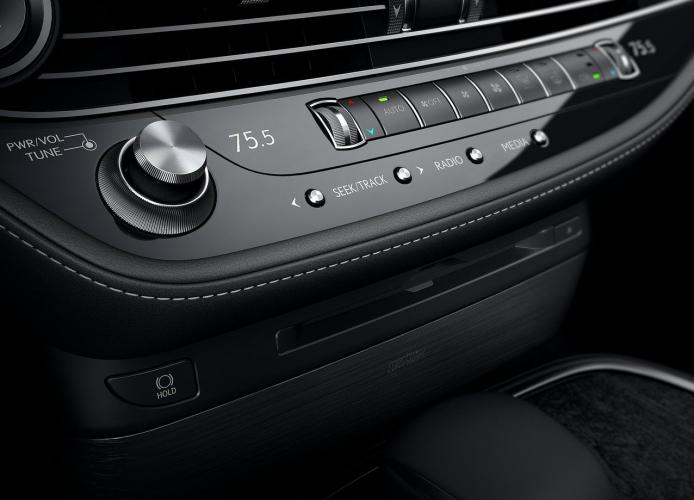 lexus-ls-500h-moveco-13