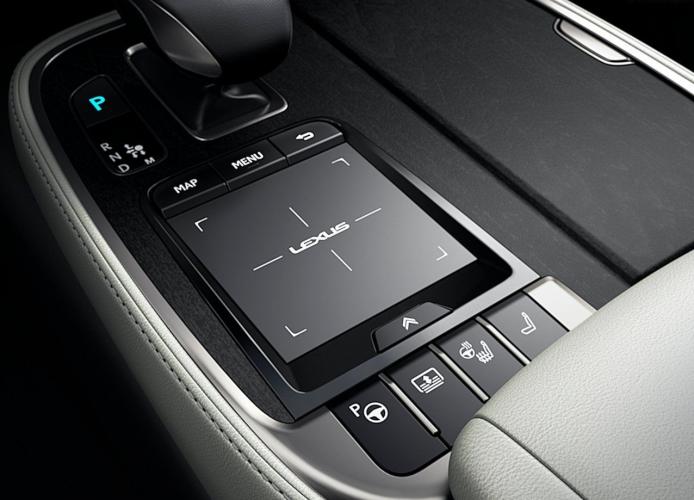 lexus-ls-500h-moveco-14