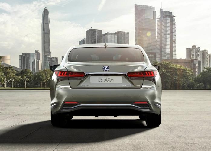 lexus-ls-500h-moveco-18