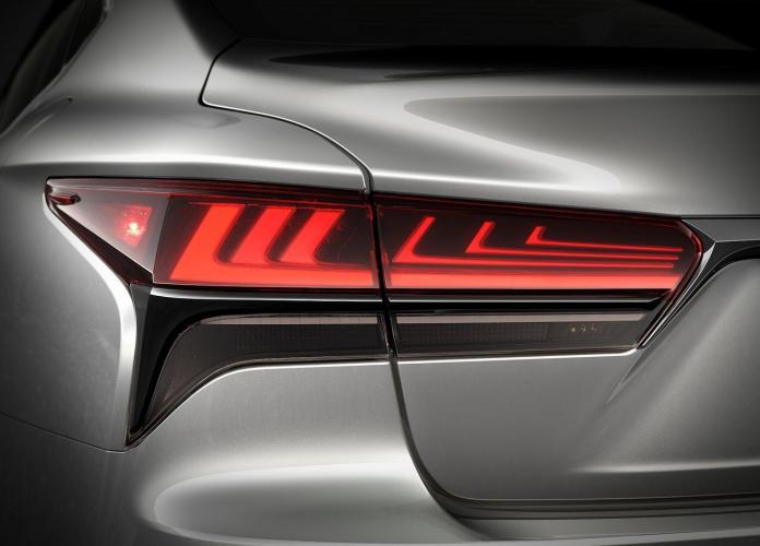 lexus-ls-500h-moveco-4