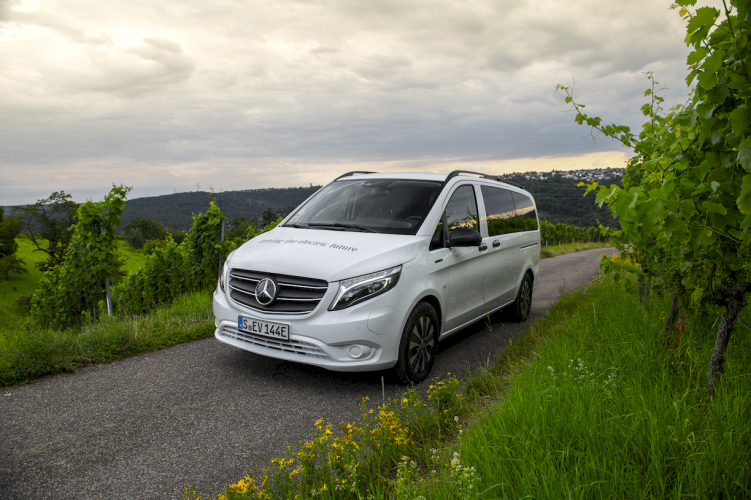 mercedes---benz-e-vito-tourer-pro-mercedes-benz-electrica-22-moveco