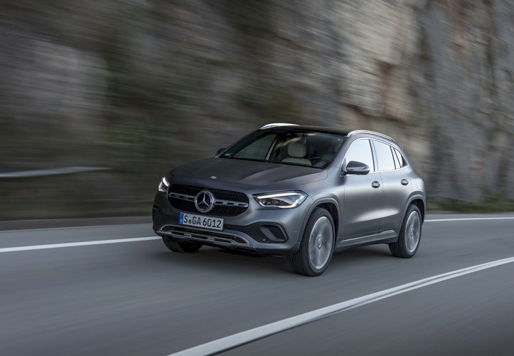 mercedes---benz-gla-250e-mercedes-eq-hibrido-enchufable-11-moveco