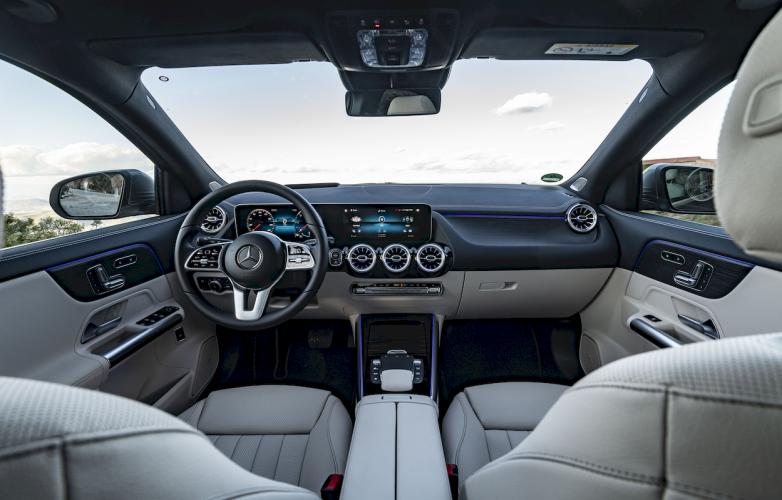 mercedes---benz-gla-250e-mercedes-eq-hibrido-enchufable-17-moveco