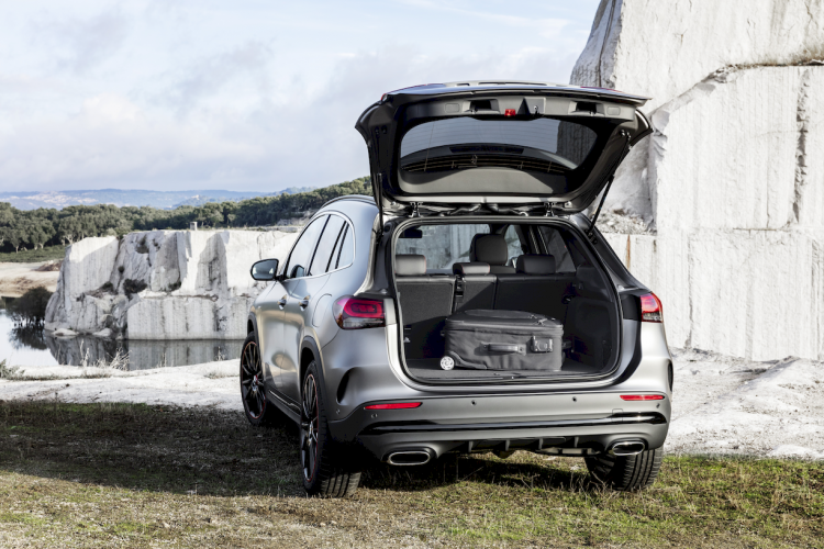 mercedes---benz-gla-250e-mercedes-eq-hibrido-enchufable-2-moveco