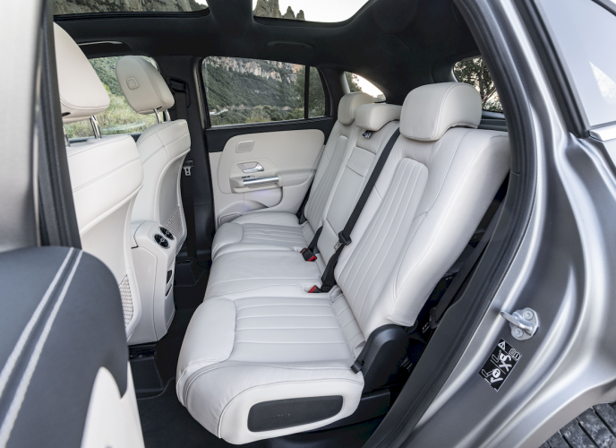 mercedes---benz-gla-250e-mercedes-eq-hibrido-enchufable-21-moveco