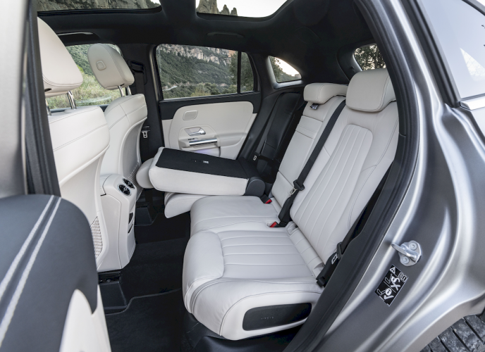 mercedes---benz-gla-250e-mercedes-eq-hibrido-enchufable-22-moveco