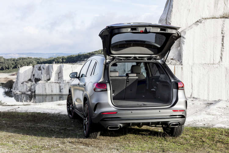 mercedes---benz-gla-250e-mercedes-eq-hibrido-enchufable-3-moveco