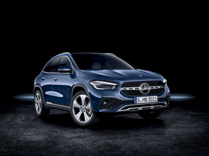 mercedes---benz-gla-250e-mercedes-eq-hibrido-enchufable-8-moveco