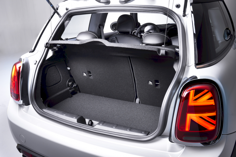 mini-cooper-se-e-electrico-4-moveco
