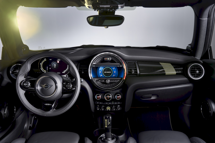 mini-cooper-se-e-electrico-5-moveco