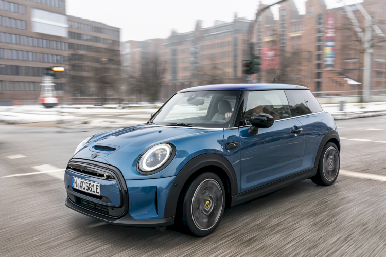 mini-cooper-se-e-electrico-8-moveco