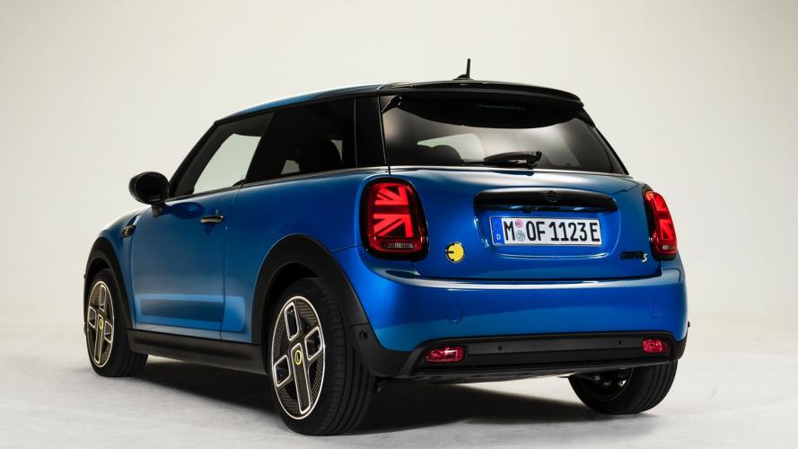 mini-cooper-se-electric-2021-02@2x