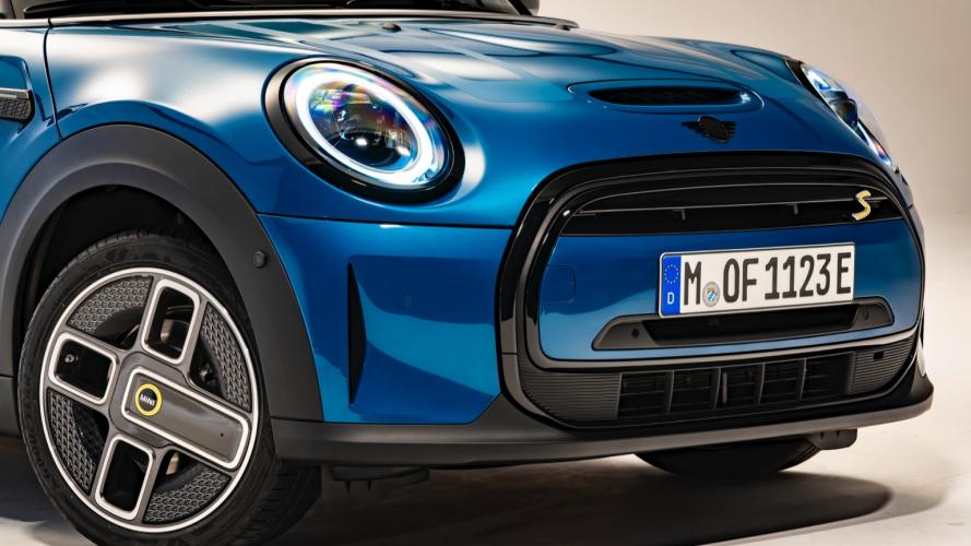 mini-cooper-se-electric-2021-11@2x