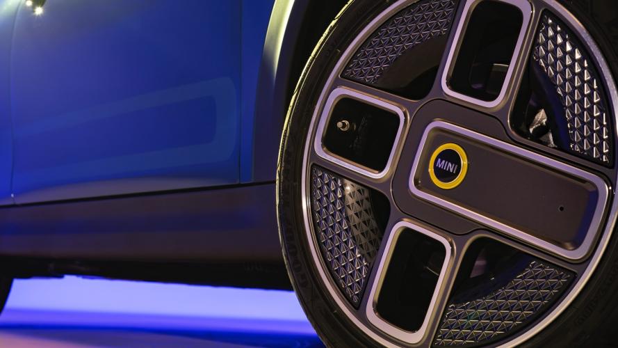 mini-cooper-se-electric-2021-14@2x
