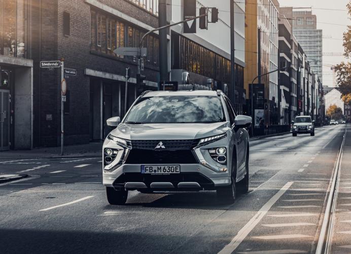 mitsubishi-eclipse-cross-eclipse-cross-phev-moveco-11