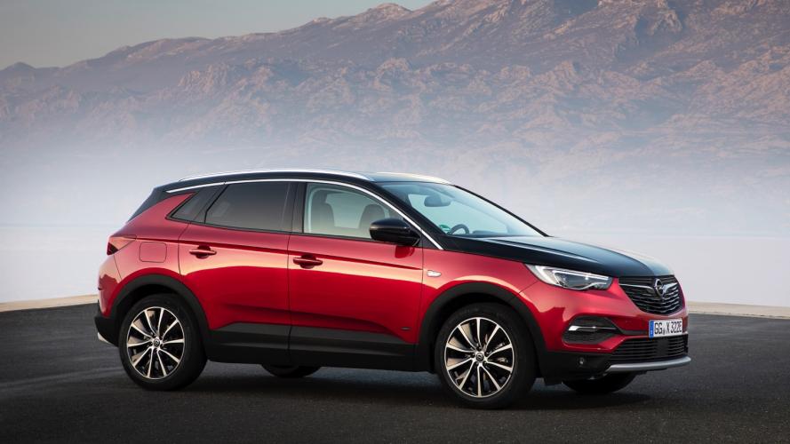 opel-grandland-x-phev-16-turbo-4x4-hybrid4-01@2x