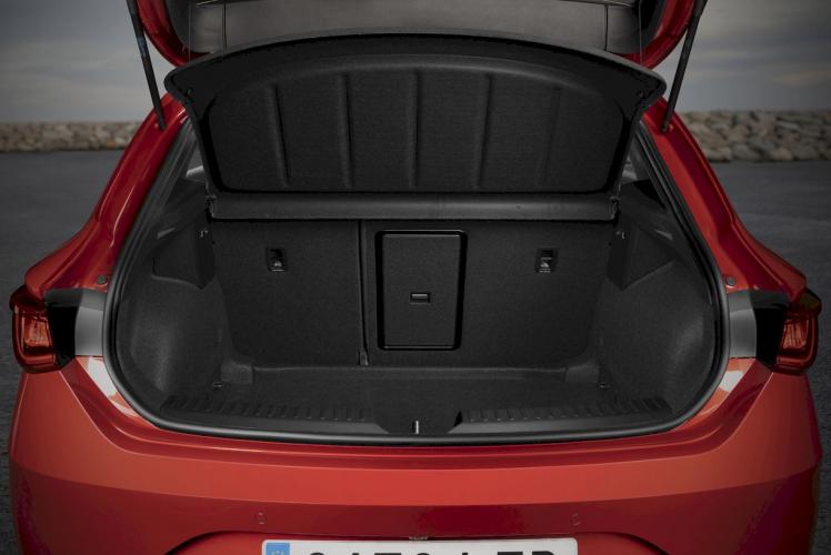 seat-leon-e-hybrid-hibrido-enchufable-moveco-1