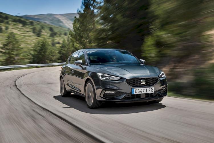 seat-leon-e-hybrid-hibrido-enchufable-moveco-10