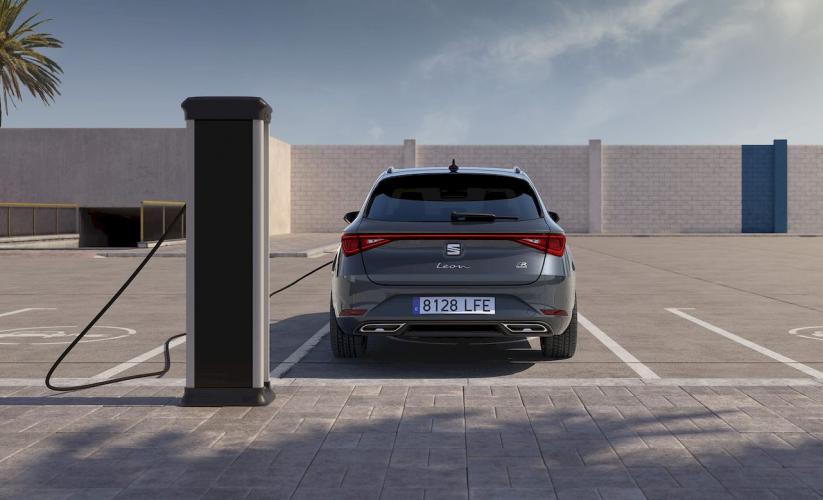 seat-leon-e-hybrid-hibrido-enchufable-moveco-35