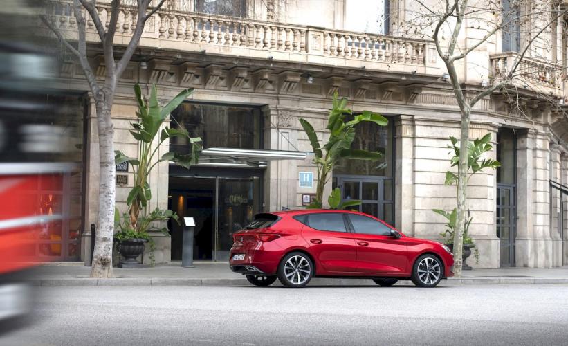 seat-leon-e-hybrid-hibrido-enchufable-moveco-9