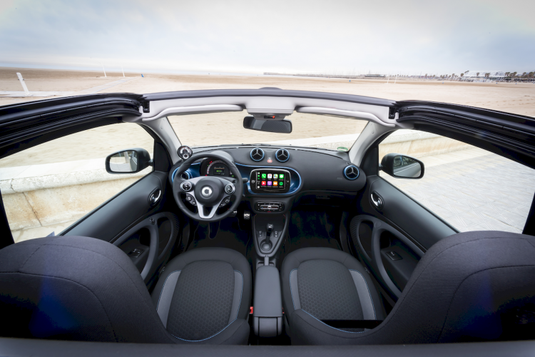 smart-fortwo-cabrio-eq-24-moveco