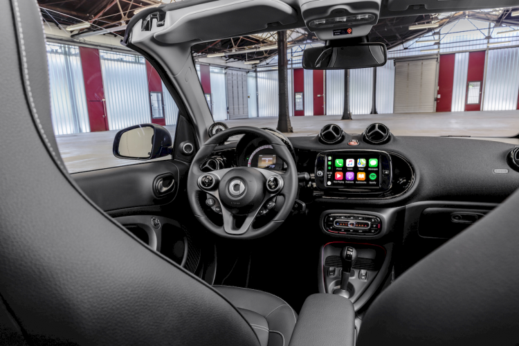 smart-fortwo-cabrio-eq-3-moveco