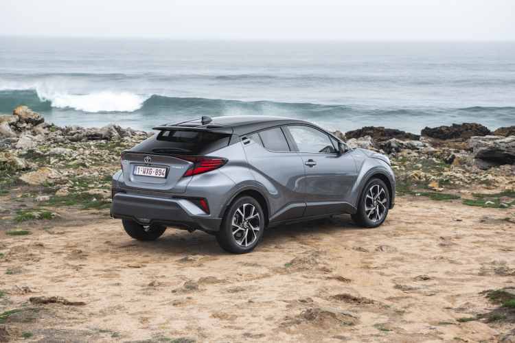toyota-c-hr-18-moveco