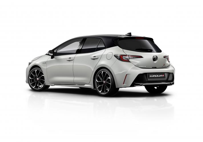 toyota-corolla-20-180h-gr-sport-laterall