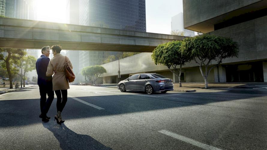 toyota-corolla-sedn-corolla-sedan-7-moveco