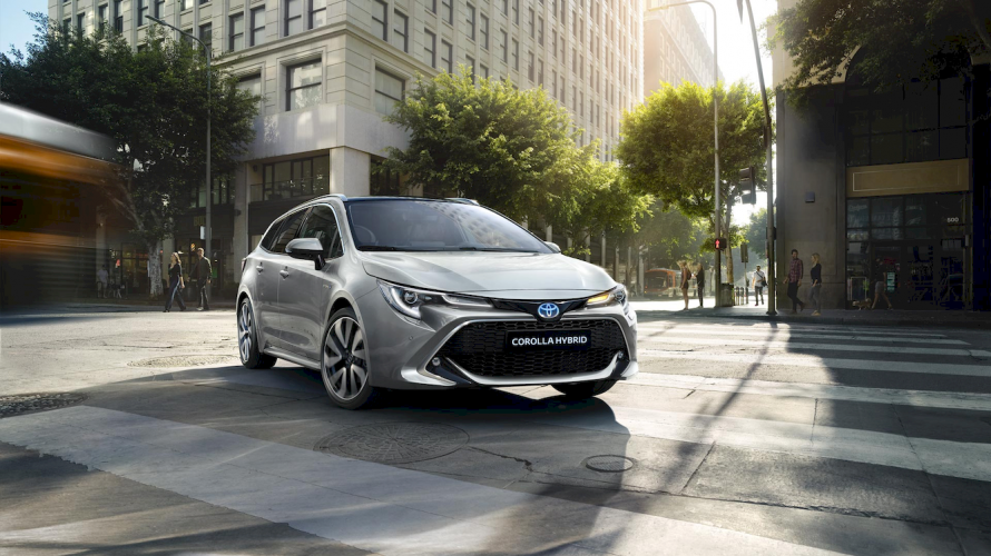 toyota-corolla-touring-sports-14-moveco