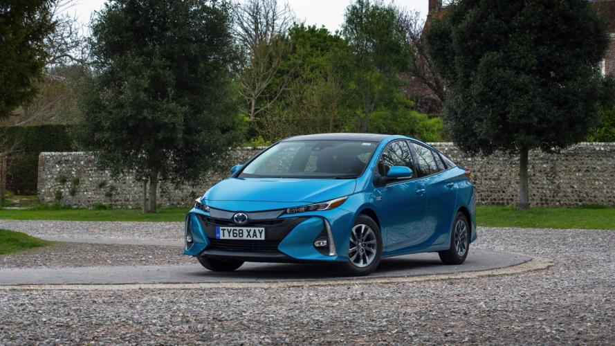 toyota-prius-plug-in-plug-in-hybrid-2019-01@2x