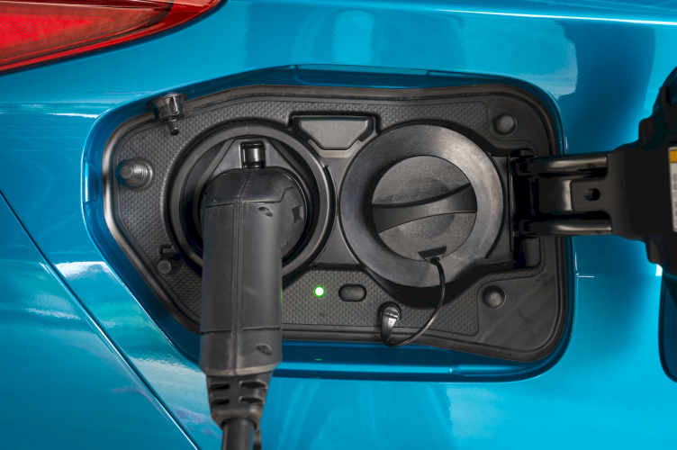 toyota-prius-plug-in-prius-plugin-2-moveco