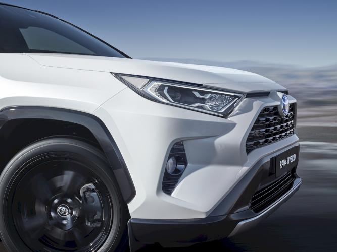 toyota-rav4-25-220h-2wd-71-moveco