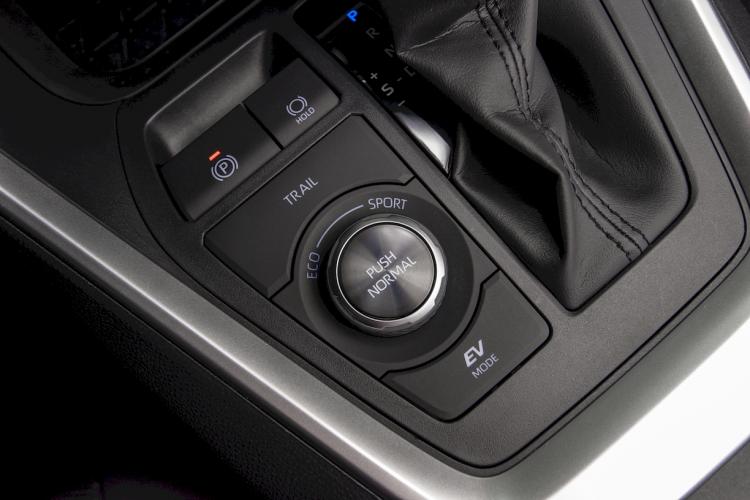 toyota-rav4-25-220h-4wd-46-moveco