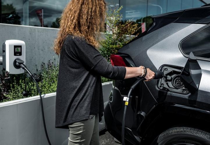 toyota-rav4-plug-in-moveco-6-